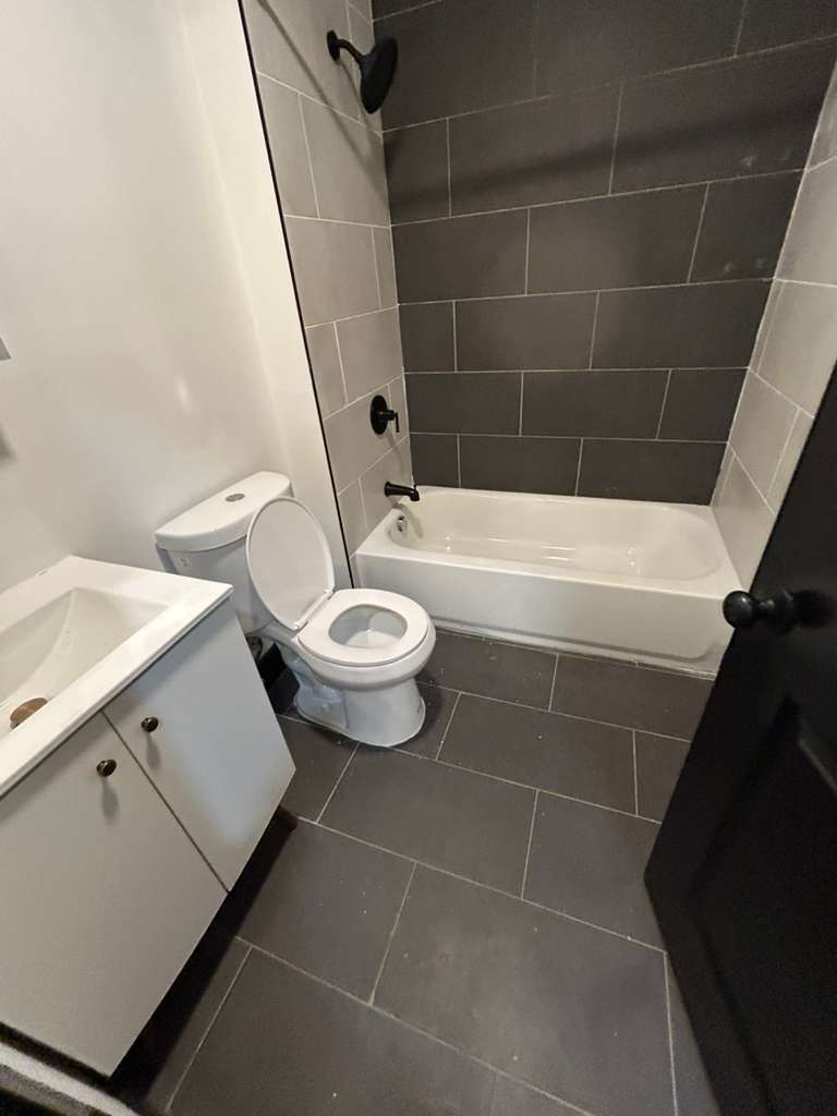 Apartment in Newark