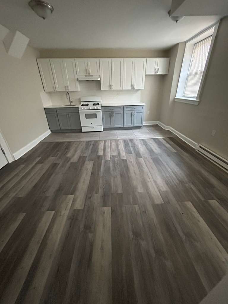Apartment in Newark