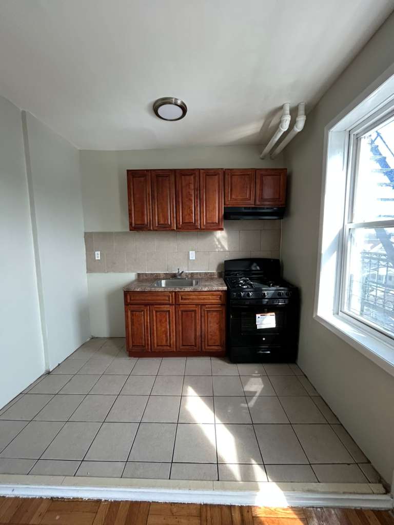 Apartment in Newark