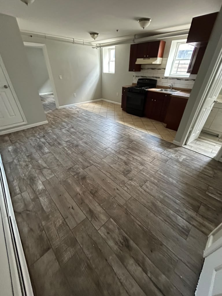 Apartment in Newark