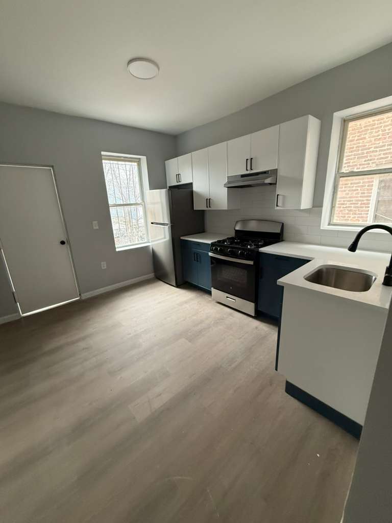 Apartment in Newark