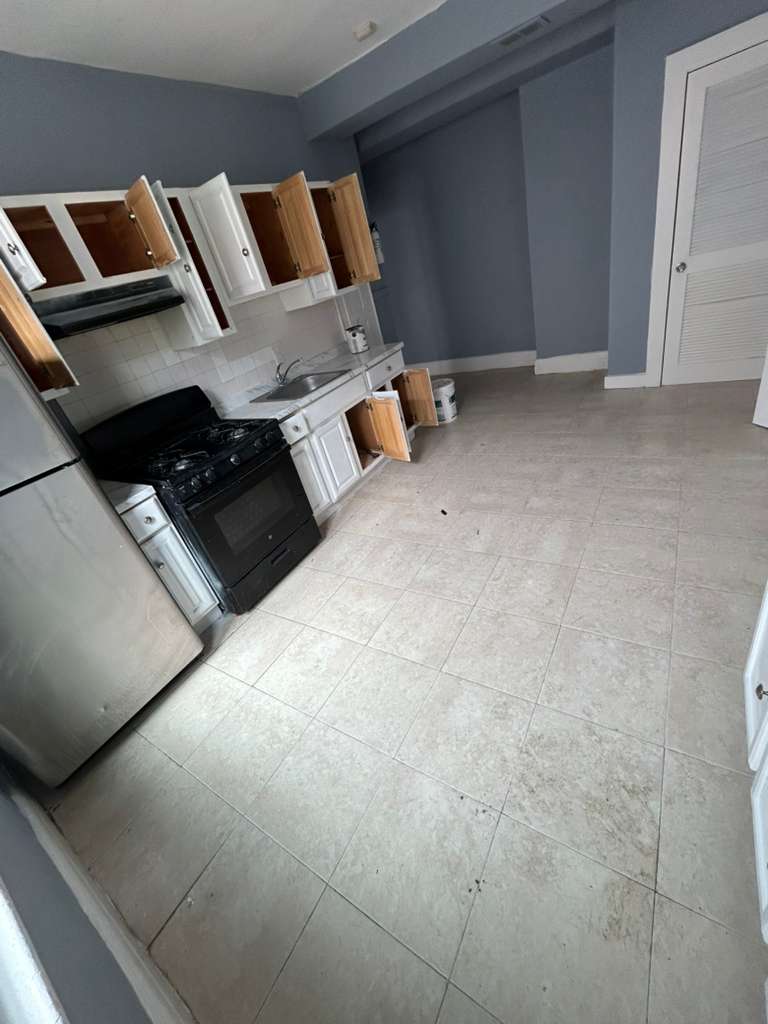 Apartment in Newark