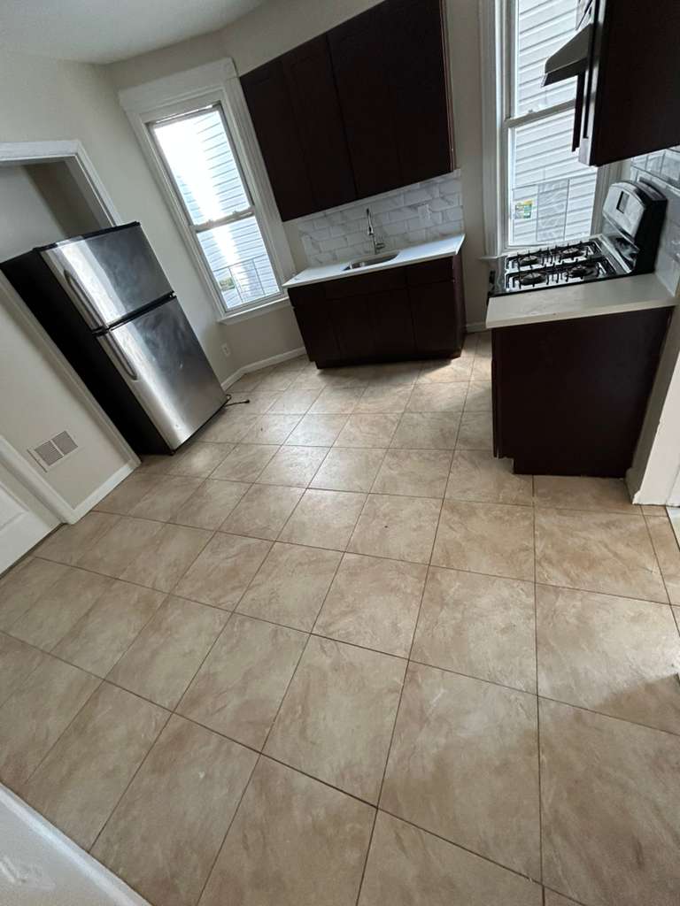 Apartment in Newark